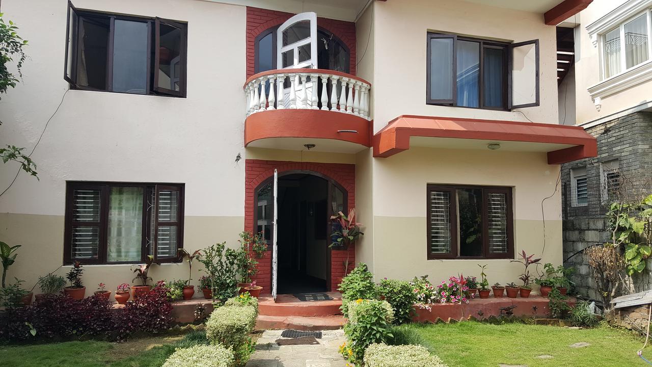 Nepali Cottage Guest House Ποκάρα Εξωτερικό φωτογραφία