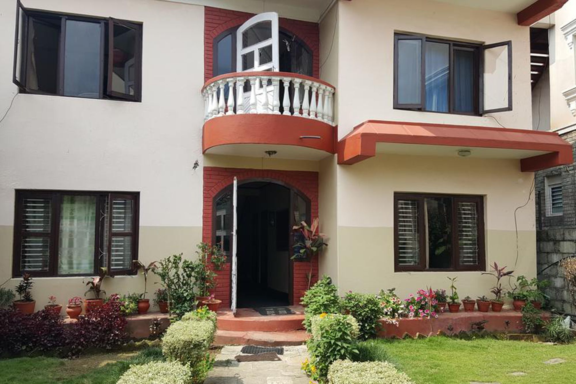 Nepali Cottage Guest House Ποκάρα Εξωτερικό φωτογραφία